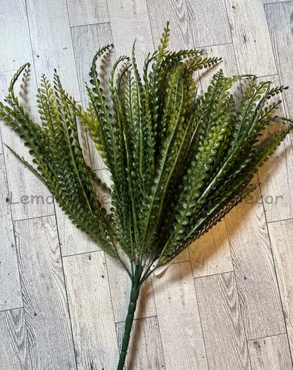 19’’ Plastic Button Fern Bush