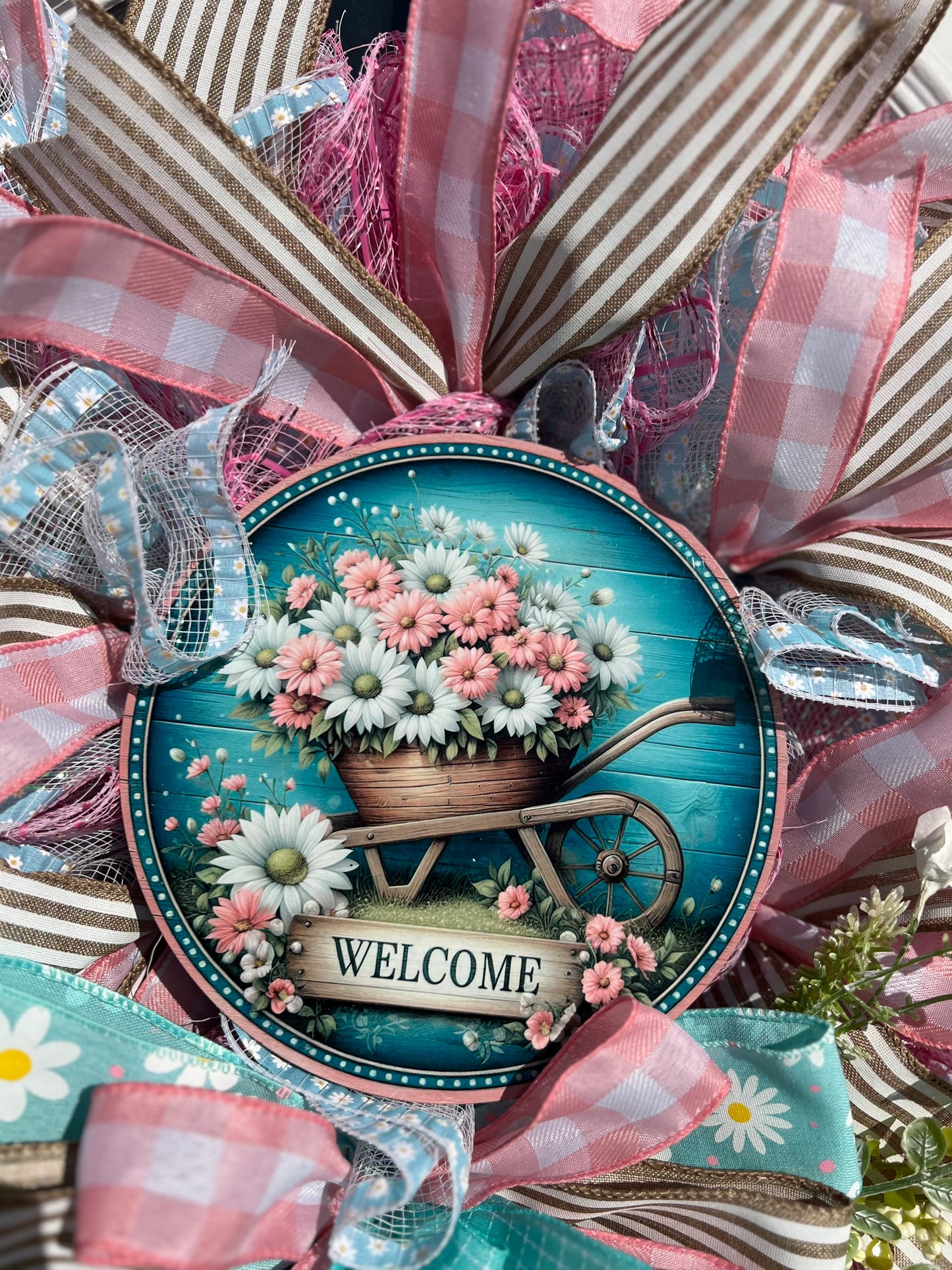 Welcome Daisies Spring Wreath